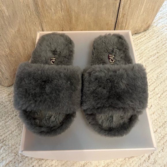 MOU Australia Ssense slippers (similar to Uggs but designer!) - paid $200 - Picture 1 of 6